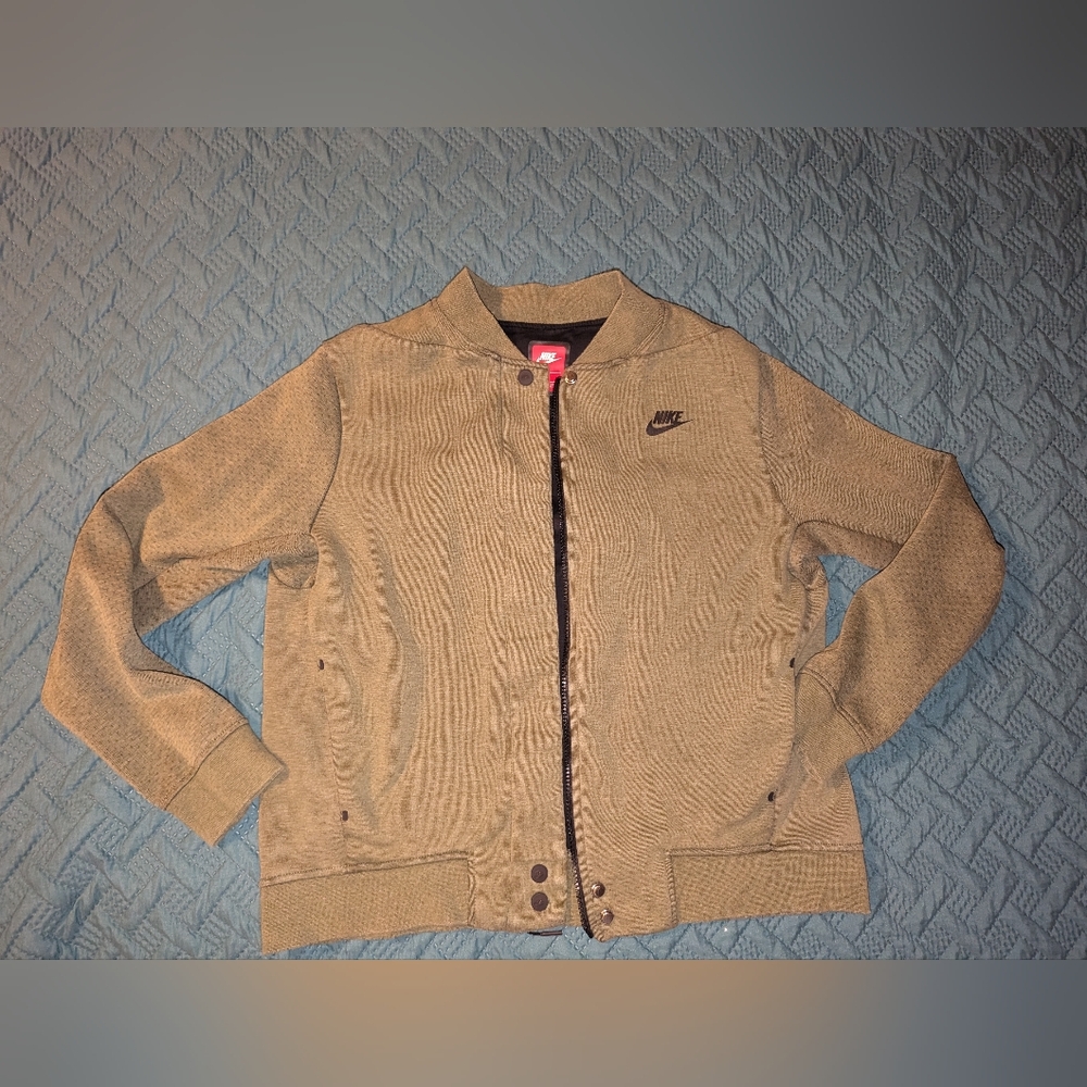 NIKE Women jacket TECH FLEECE DESTROYER WOMEN size medium olive green zipper